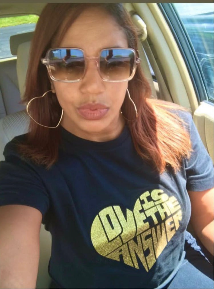 Black and gold glitter love crop top tee