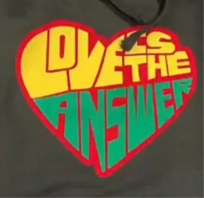 Island vibe love tee