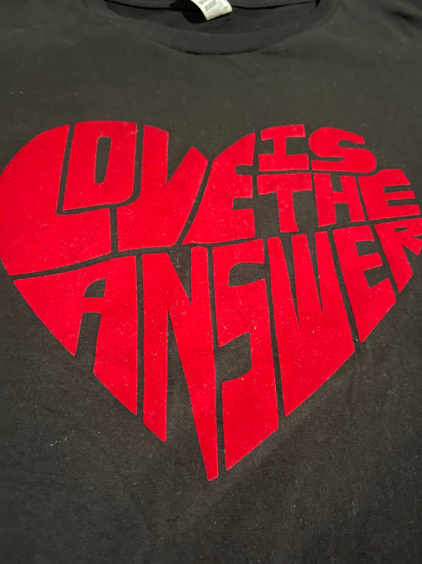 Black and red love tee shirt