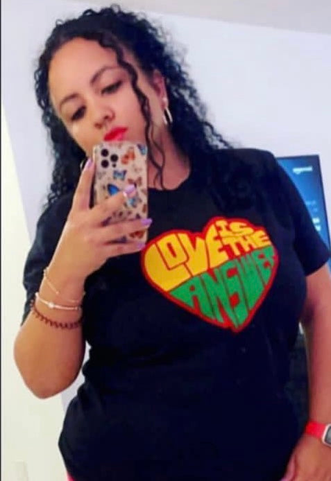 Island vibe love tee